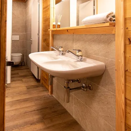 La Bergere Hotel Ayer